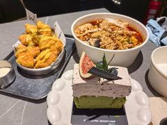 -W COLLECTIVE  DESSERT SHOP