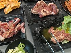 -啊美丽炭火烤肉(滑翔一店)