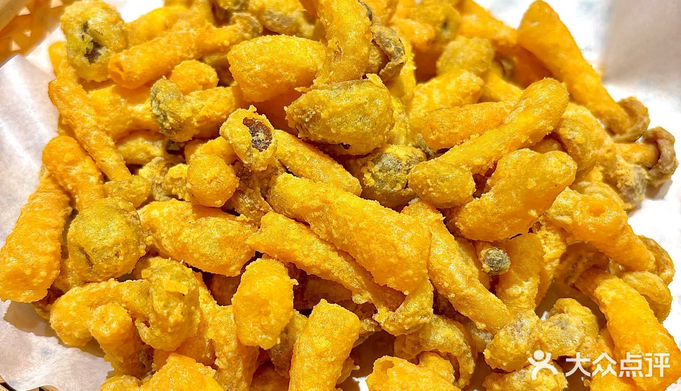 跟风吃这家湘西菜馆，排队1小时真值哭了