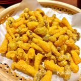 跟风吃这家湘西菜馆，排队1小时真值哭了