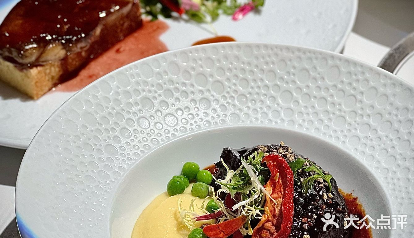  🍽️ 百年建筑里的浪漫，充满仪式感的美味👭