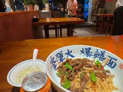 -李犟大爆鳝面·手工蟹黄包(湖滨西湖店)