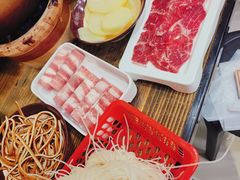 -碰湘地·鲜切牛肉麻辣烫(新世纪家园店)