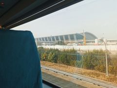 -龙阳路磁悬浮列车总站-停车场