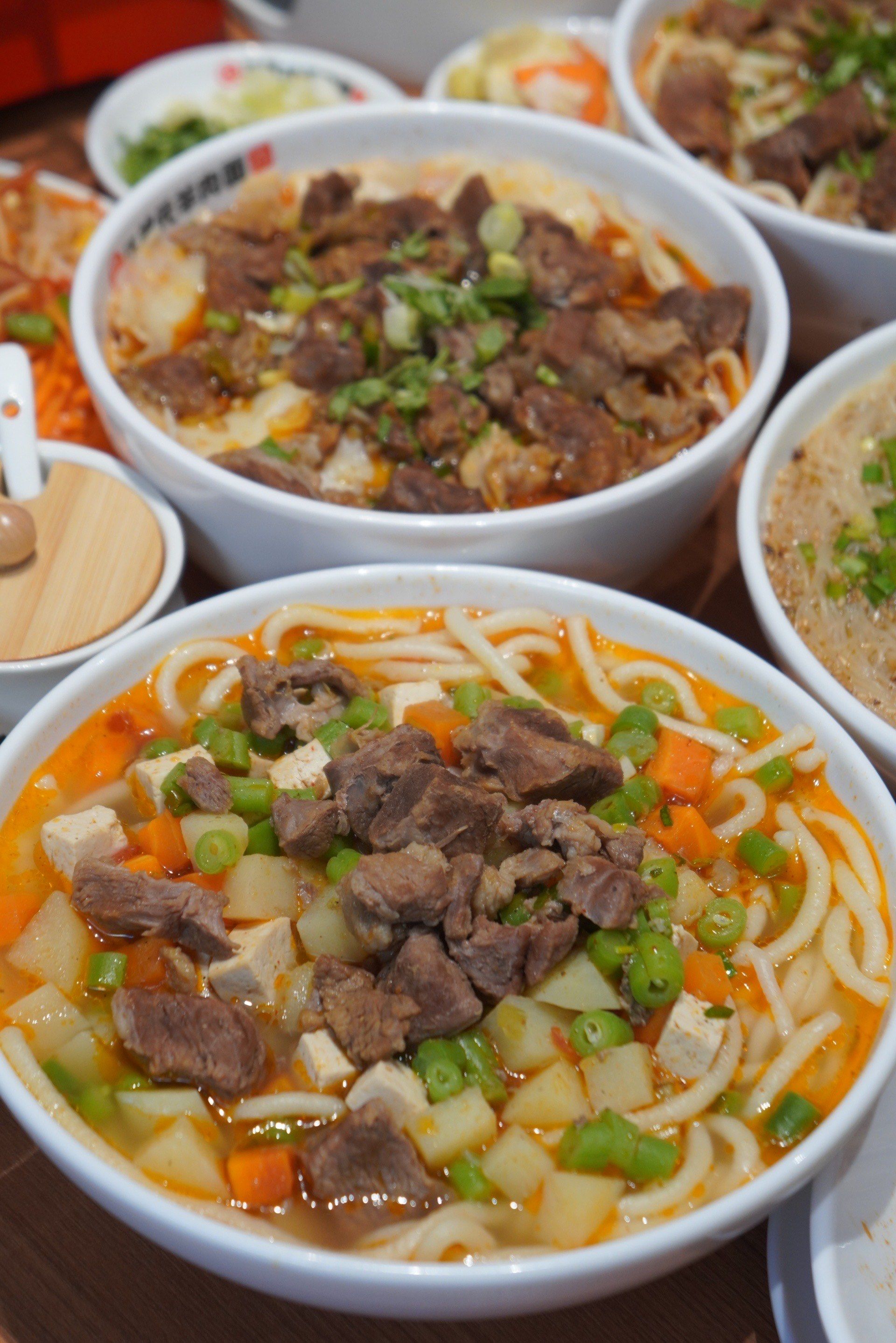 😋 榆林汪茂元羊肉面,一口惊艳的美味之旅