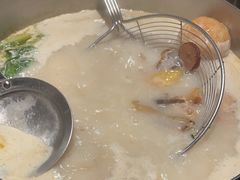 -尚尚仙·酸汤猪手·猪肚鸡火锅(华联万柳购物中心店)