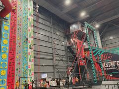 -极限PLAY运动娱乐新世界·团建派对潮玩休闲馆·室内蹦极高空游乐园