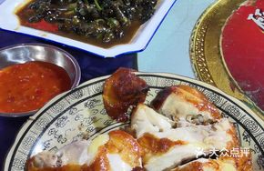 Stir-Fried Mountain Snails with Perilla