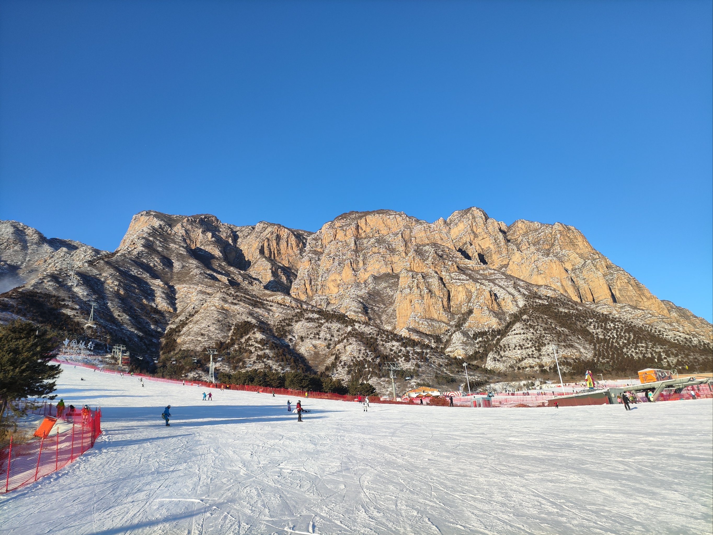 延边仙峰滑雪场图片