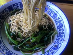 -渝之汇牛肉豌杂面