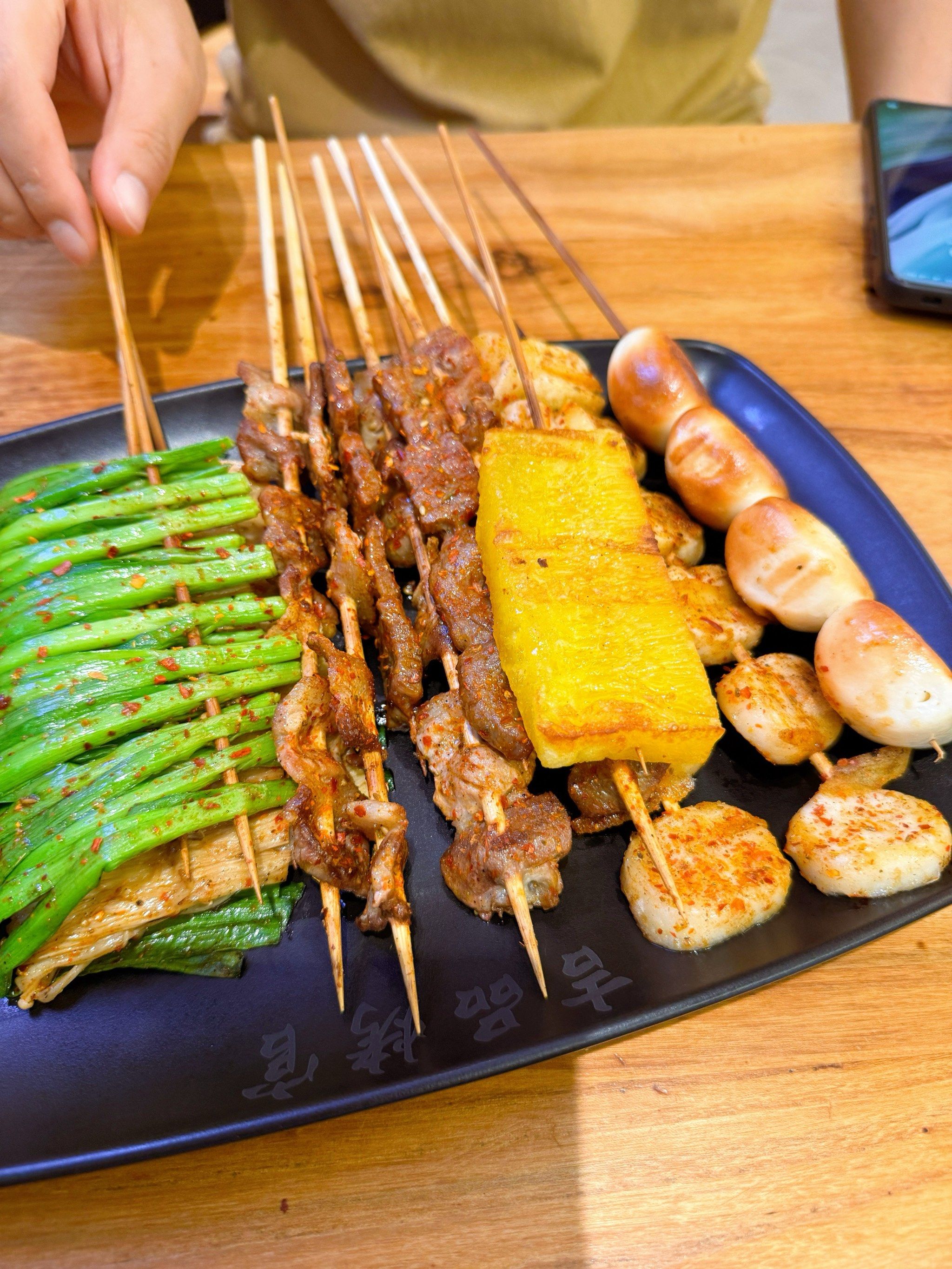 夜宵时间烧烤大餐