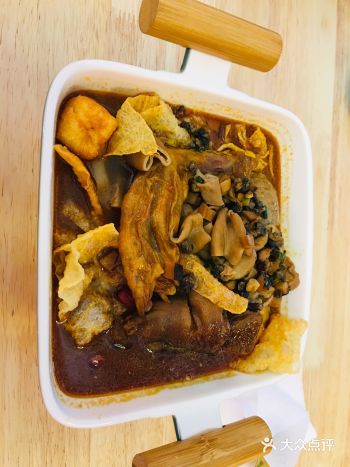 唯一觉得可惜的就是猪脚还需要再烂点