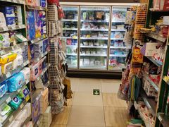 -绿叶子超市(公园大道店)
