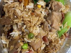 -煲仔皇腊味煲仔饭(经四万达店)