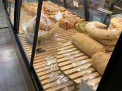 -Dough&Joe团憩(瑞虹天地月亮湾店)