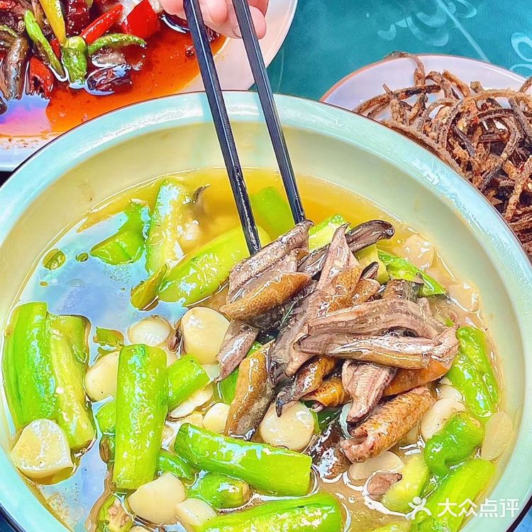 在这个院子享受美食爱了
