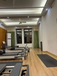 -依灵瑜伽普拉提连锁