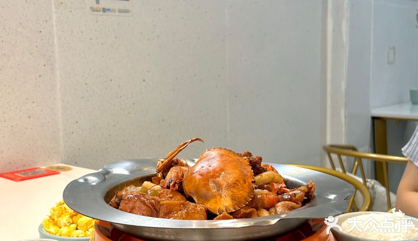 都好好吃！他们家有二楼哦 位置很大 还有自助的东西！