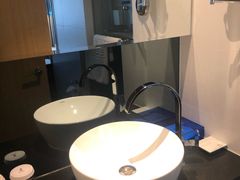 -桔子酒店(南京新街口张府园地铁站店)