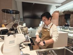 -潮一不贰·西式简餐·法式甜品(外滩店)