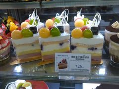 清新莓子蛋糕切片-巴黎贝甜(宜山路店)