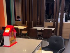 -麦当劳(常山服务区得来速店)