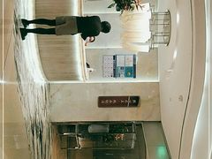 -香港百合居(LCM置汇旭辉广场店)