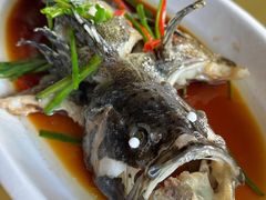 -三亚火车头万人海鲜广场