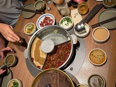 三拼锅底-巴奴毛肚火锅(京西大悦城店)