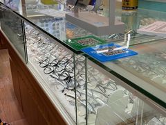 -上海网星眼镜批发·蔡司依视路官方授权(三叶眼镜城店)