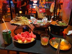 -何师烧烤Pro ·江湖川菜·小龙虾·精酿啤酒(太古里旗舰店)