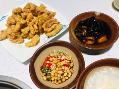 -贵府酸汤牛肉火锅·贵州老字号(飞山街店)