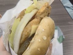 照烧凤梨堡-卡乐星(美罗城店)