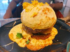 瀑布芝士牛肉汉堡-Let'sBURGERplus·非常创意汉堡(三里屯店)