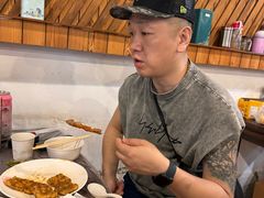-亮亮烧烤(积玉桥总店)