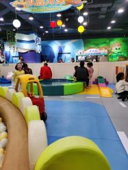 -孩子王(铁西万达店)