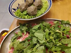 -洱火云南酸菜牛肉火锅(石景山当代商城店)