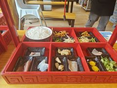 -勺子米线·云南传统小吃市集(四方街店)