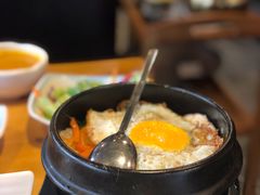 传统石锅拌饭-唯成•韩国炭火烤肉 유성고기