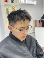 -H·Y HAIR SALON烫发·染发·造型