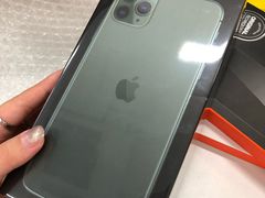 -Apple零售店(华贸购物中心店)
