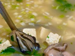 蛎子豆腐汤-康平锅贴馆时令海鲜(大润发店)