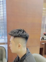 -尼特斯男士发型馆