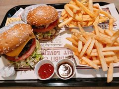-The Habit Burger Grill 哈比特汉堡(复兴soho店)