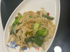 -茅台镇网红溶洞餐厅·茅帮菜馆