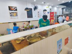 -老何家后安粉·糟粕醋海鲜火锅(三亚湾椰梦长廊店)
