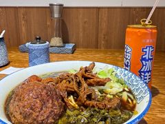 咸蛋黄狮子头-一味老卤面(大石桥店)
