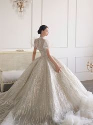 闪亮bing-LA GRACE高端婚纱礼服定制馆