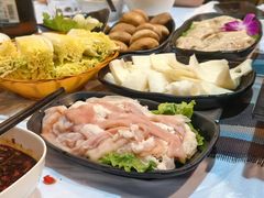 -鲜入围煮花胶鸡海鲜火锅