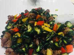 -龙悦湾酒家·八阵鱼生·渔人码头店